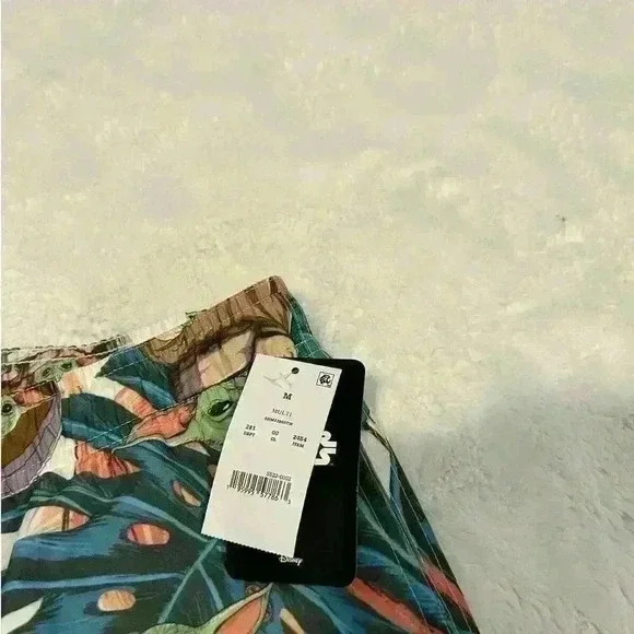 Disney Star Wars Yoda Board Swim Shorts Trunks Men's Size Medium - Picture 4 of 4